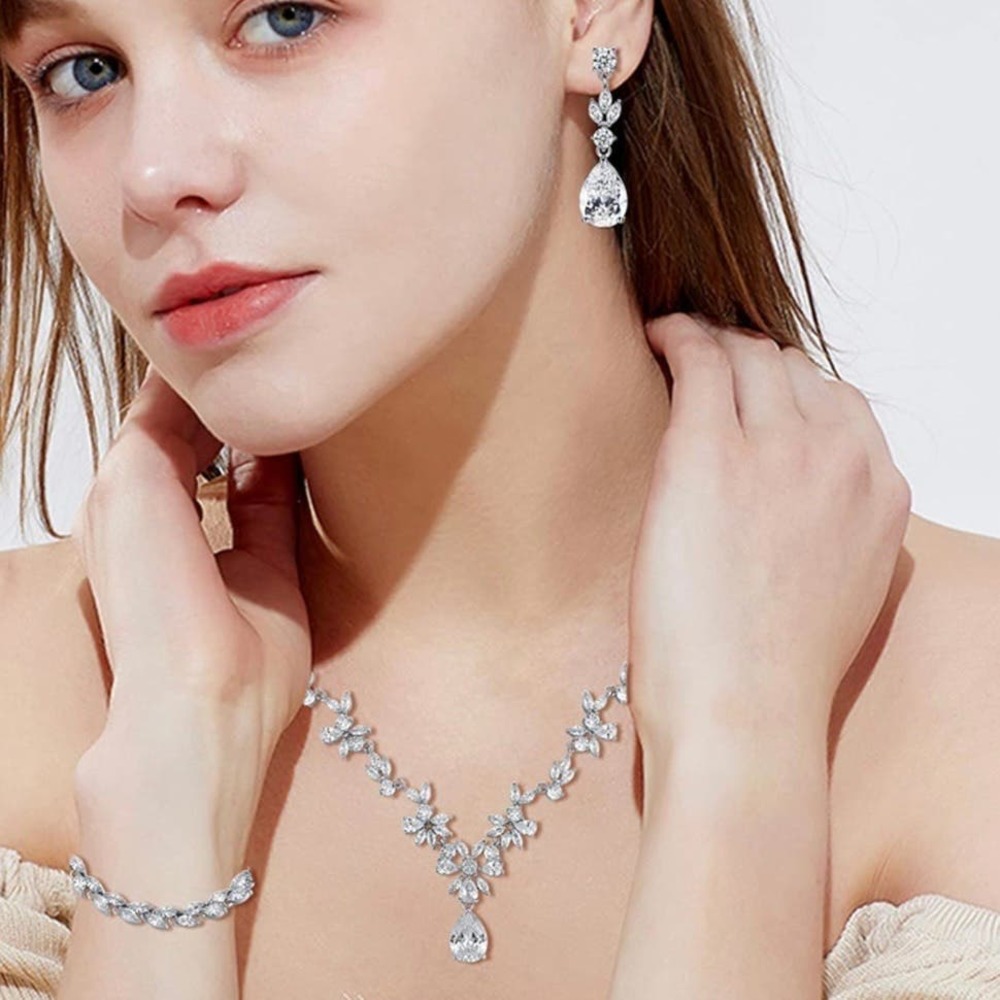 Women's Bridal Wedding Silver Jewelry Set - Clear Cubic Zirconia - Crystal
